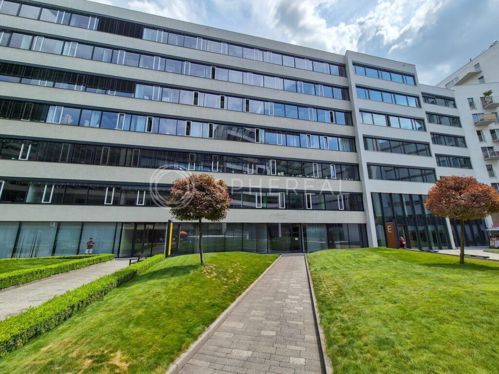 Office space with an area of 400 m² for lease in a modern administrative object in the center of Brno