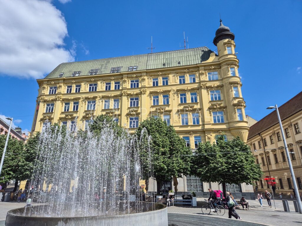 Pronájem exkluzivních kanceláří o ploše cca 90 m² na náměstí Svobody